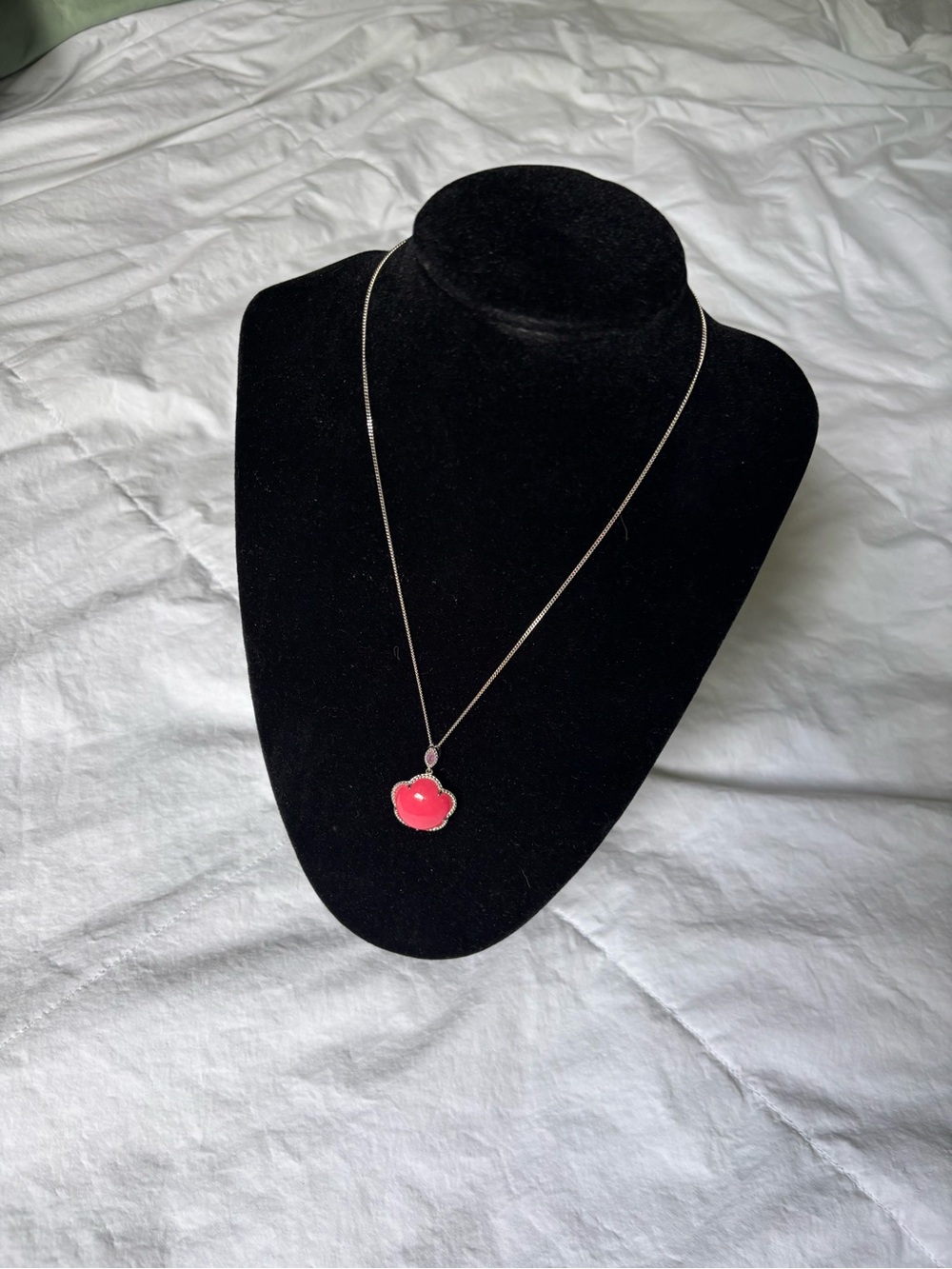 Pink jade necklace. - Picture 8 of 13